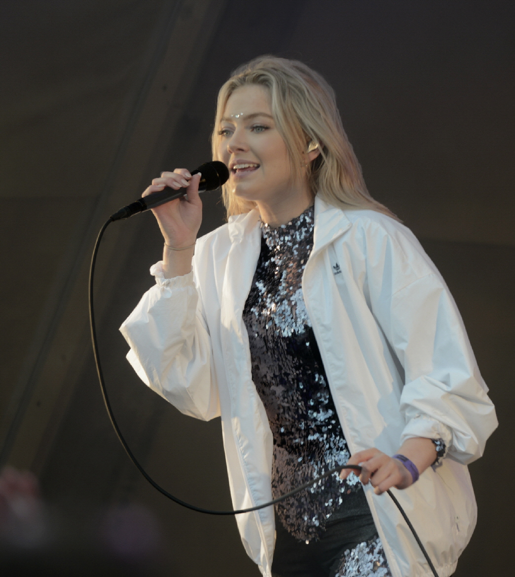 On Thursday evening the festival begins, with three stages where performances are paced so all  can enjoy the music, One of the first acts to perform was Astrid S who energized the audience.  Even the artists join in listening to other performers after their sets are completed.